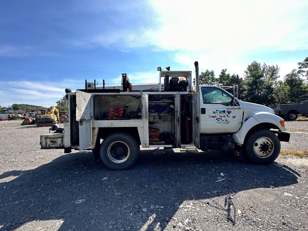 2003 FORD F650 Service Truck - Image 19